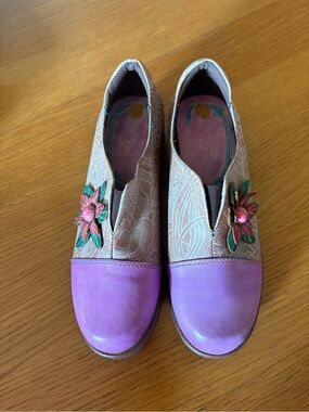Socofy Floral Applique Lavender Slip-On Flats